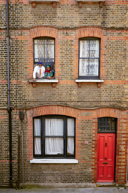 A Modest Living : Memoirs of a Cockney Sikh