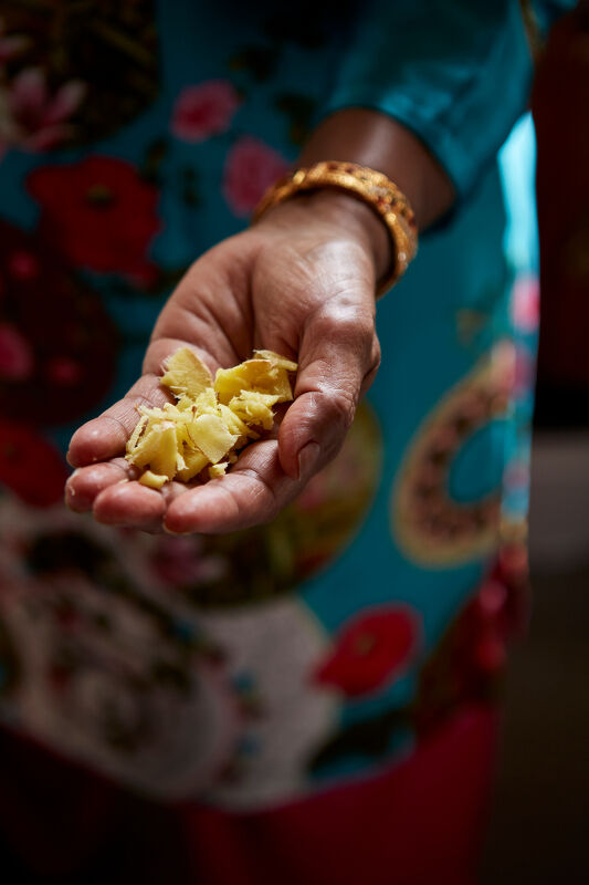 A Modest Living : Memoirs of a Cockney Sikh