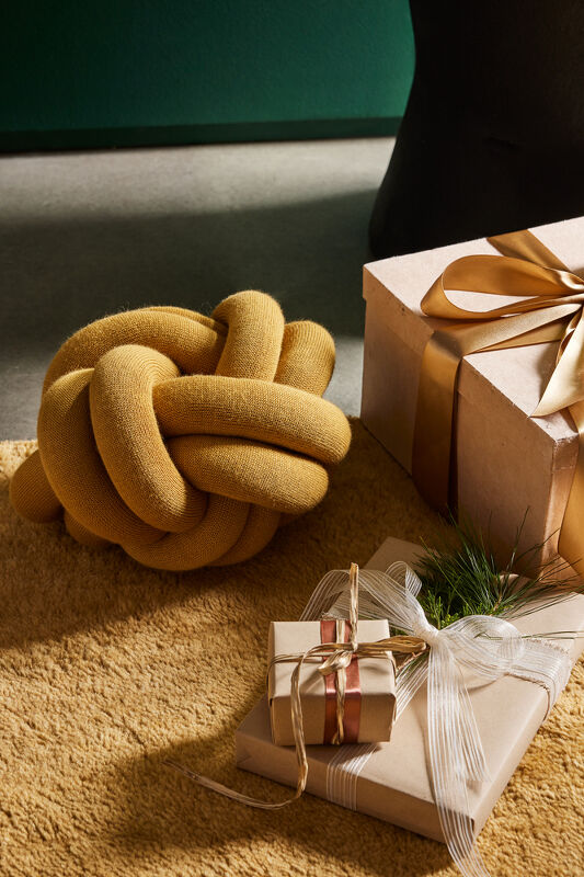 Design Within Reach – Gift Guide