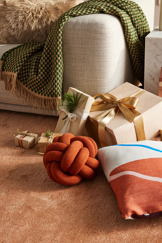 Design Within Reach – Gift Guide