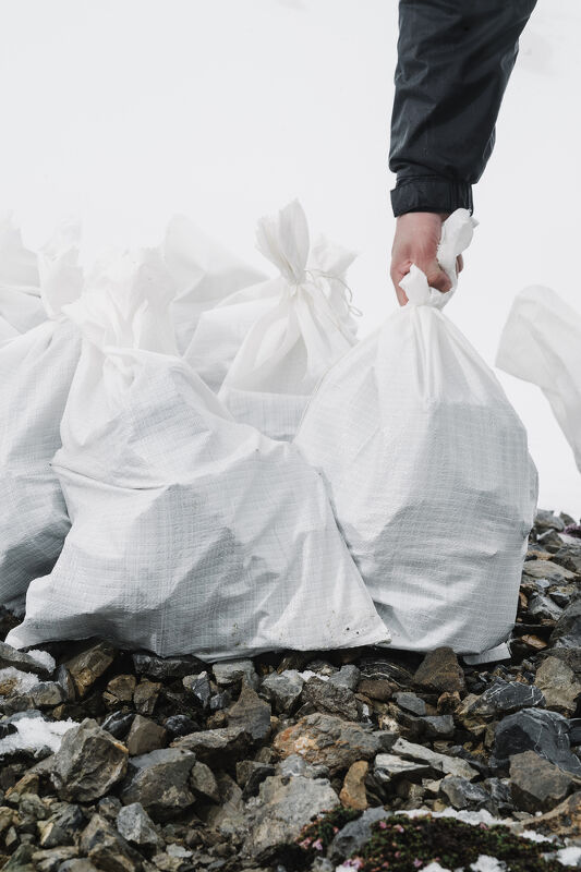  National Geographic, “Saving Glaciers”