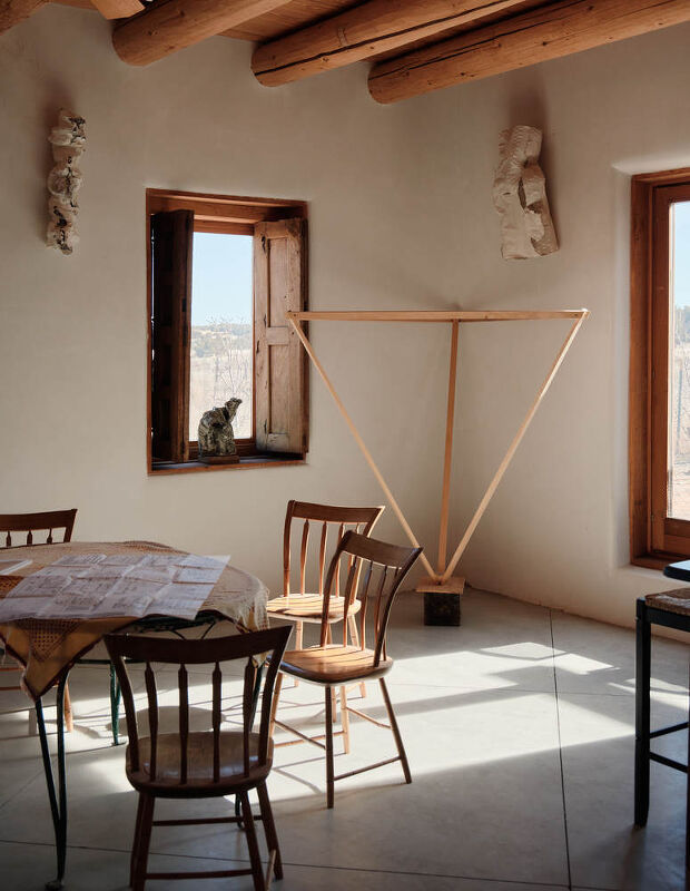 Lynda Benglis, Plus Magazine