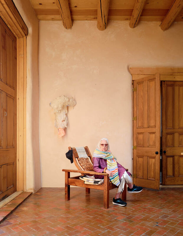 Lynda Benglis, Plus Magazine