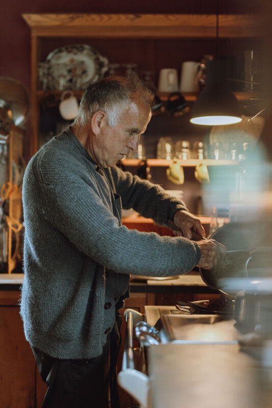 Hugo Colvill and Annette de Mestre, Inigo