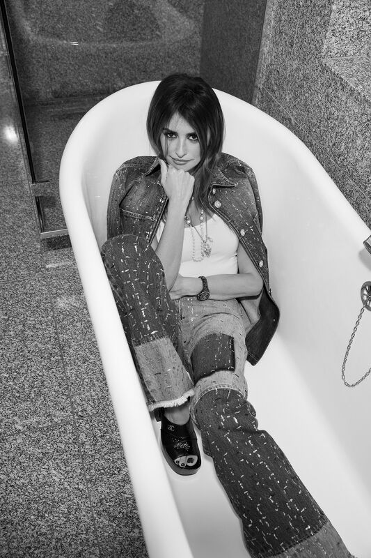 Penelope Cruz, The Envelope