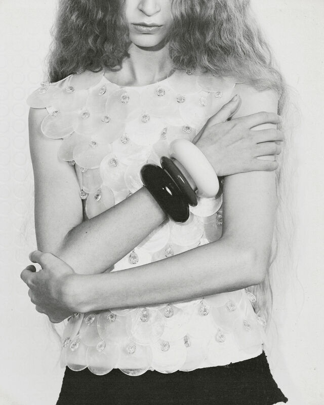 Lara Angelil — Lils.