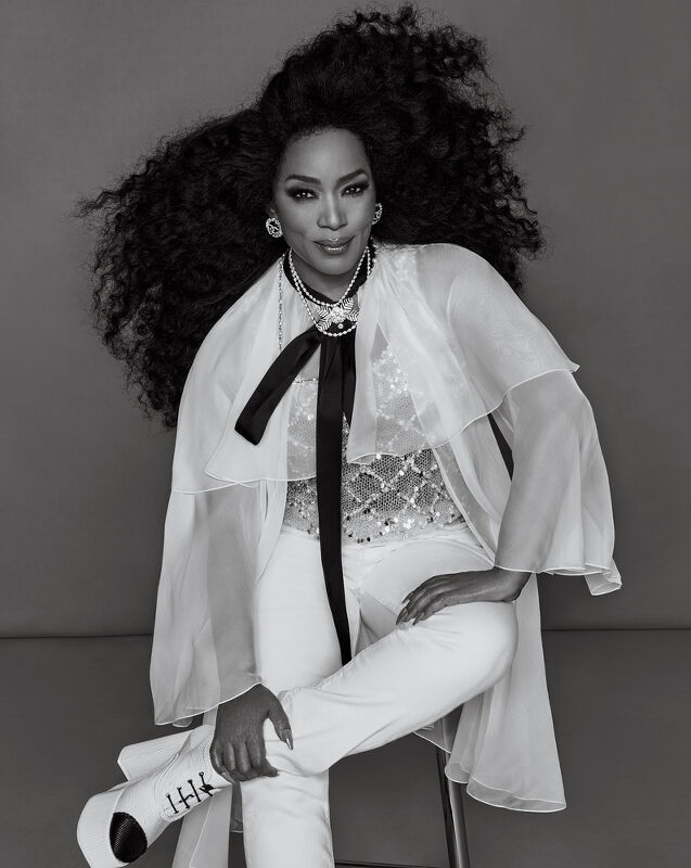 Angela Bassett, Town & Country