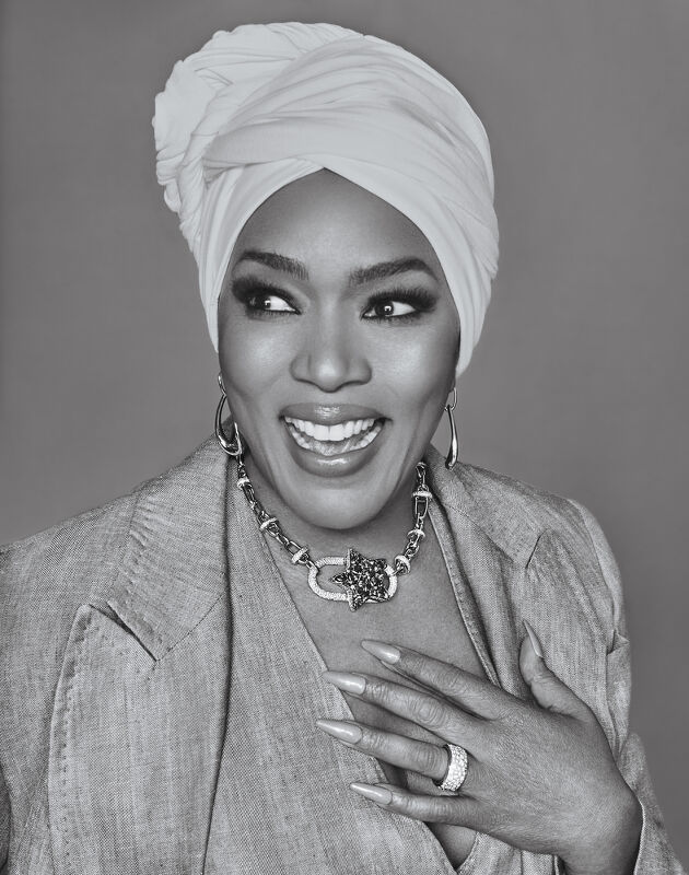 Angela Bassett, Town & Country