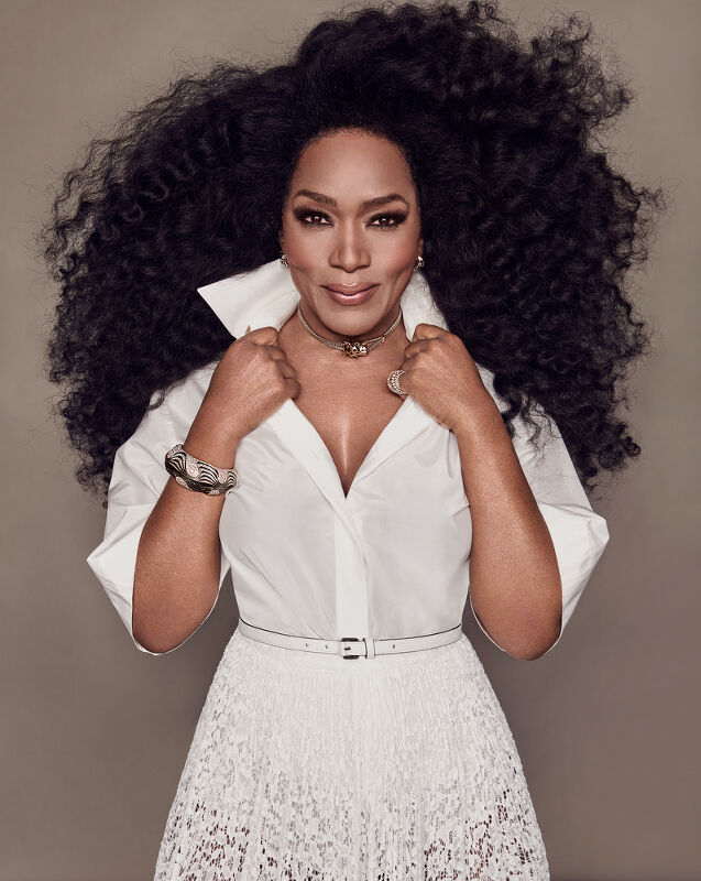 Angela Bassett, Town & Country