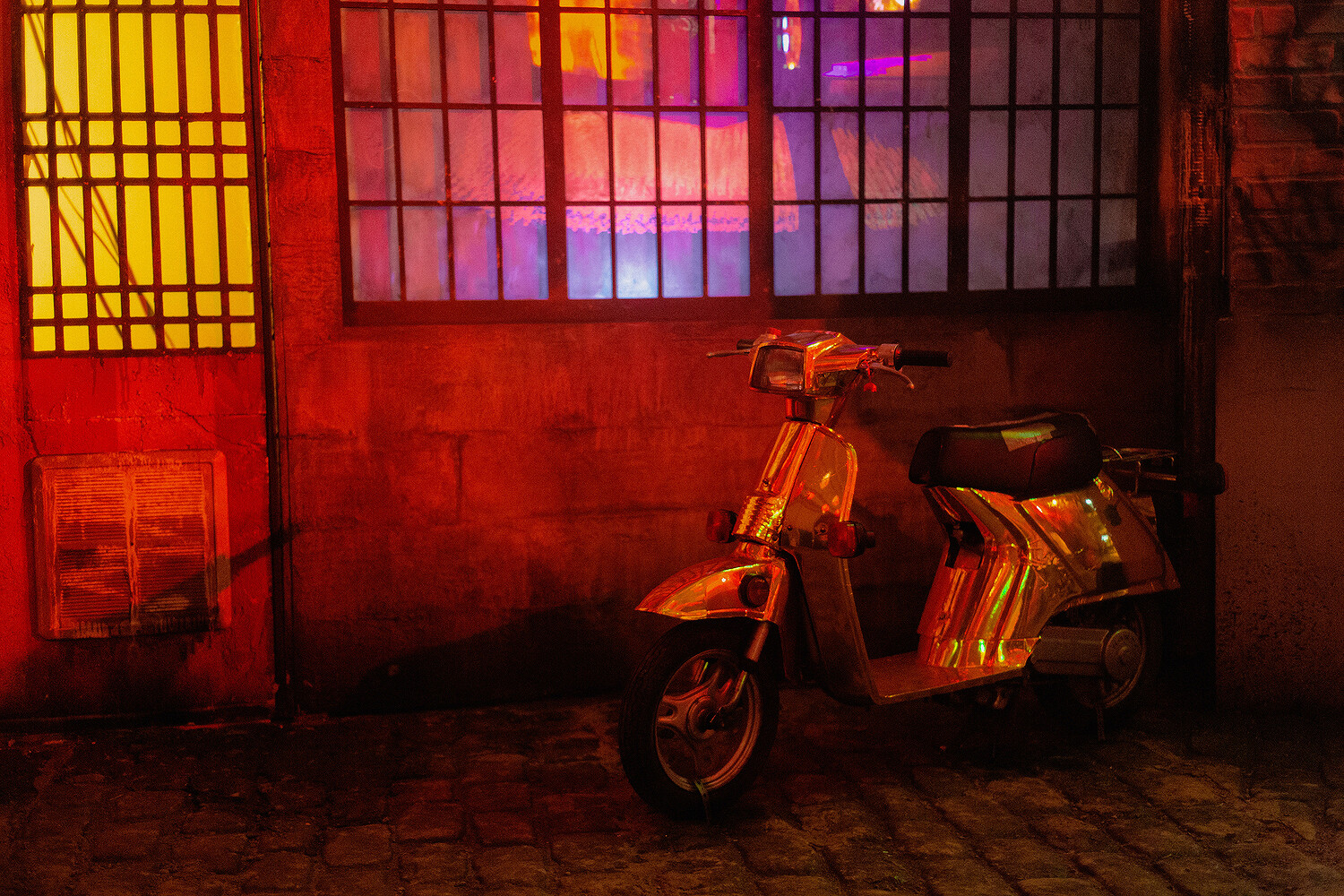 Azuki NFT, Enter the Alley