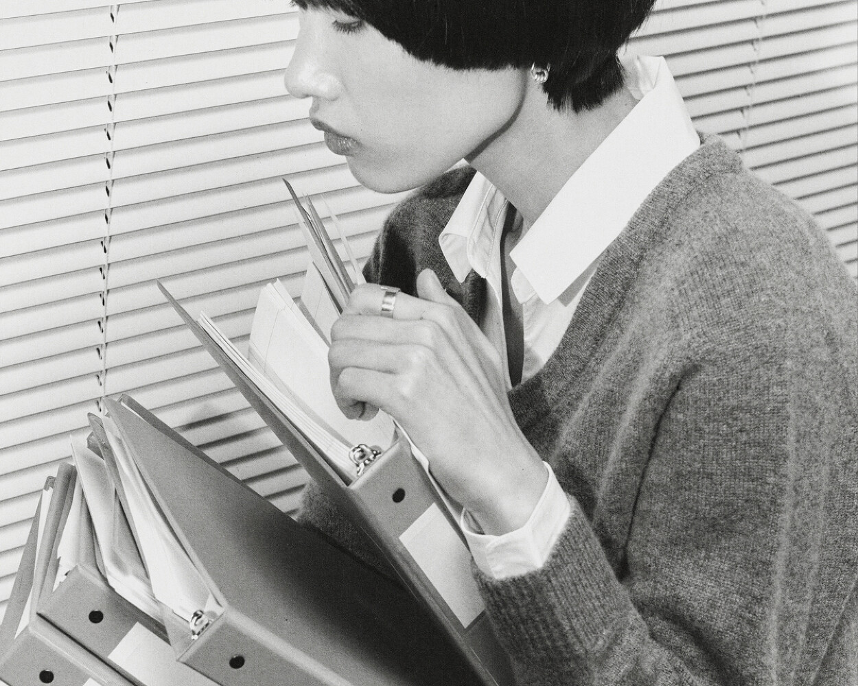 Lara Angelil — Office Hours