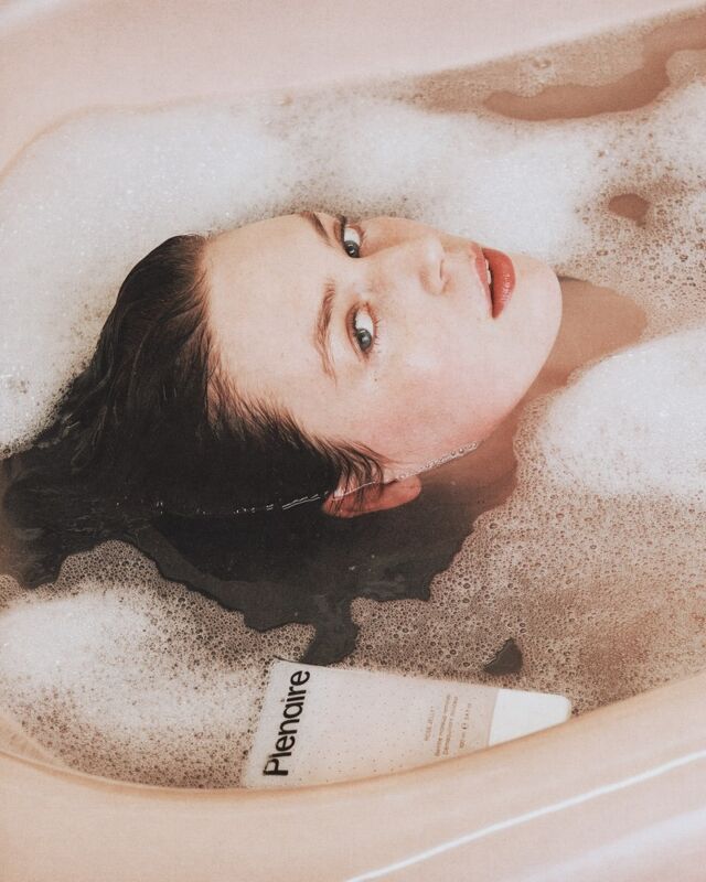 Lara Angelil — Plenaire