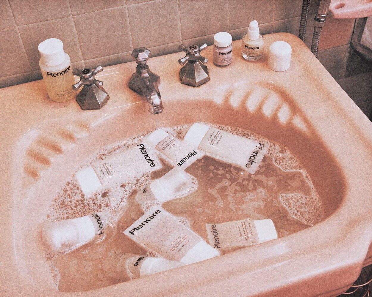 Lara Angelil — Plenaire