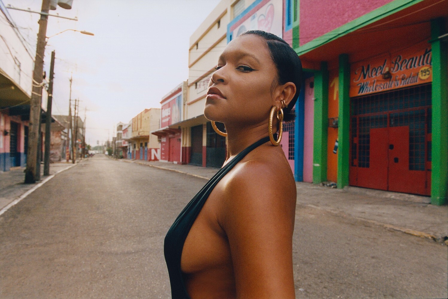 She Drives, She Surfs