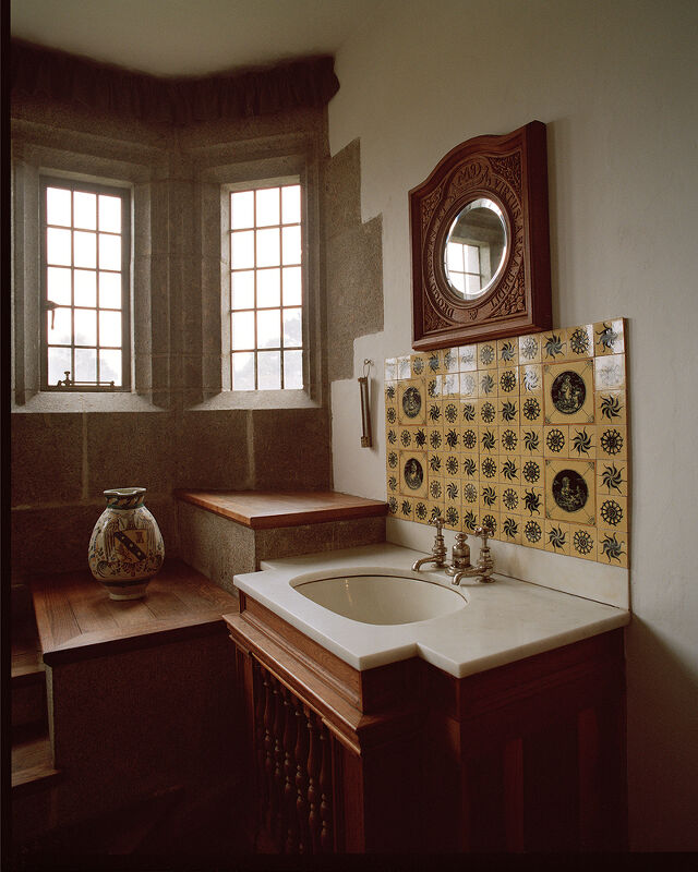 Holiday Magazine, Castle Drogo