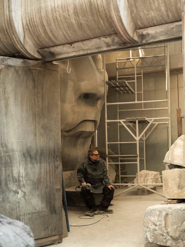 Pedro Reyes, Galerie Magazine