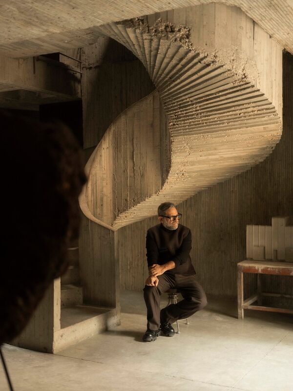 Pedro Reyes, Galerie Magazine