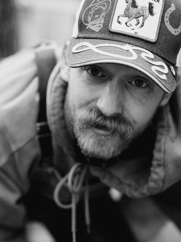 Sam Archer – Farrier