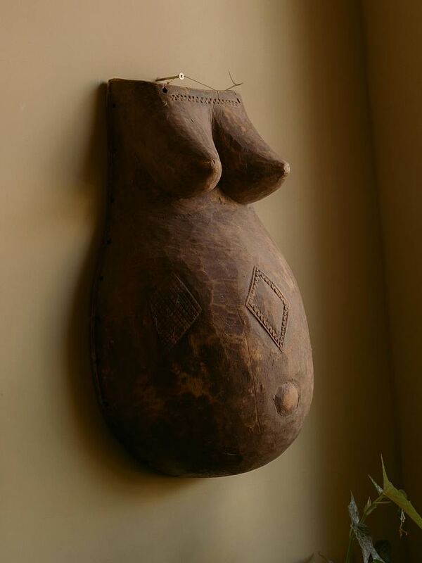 Hollie Bowden, Milk Decoration